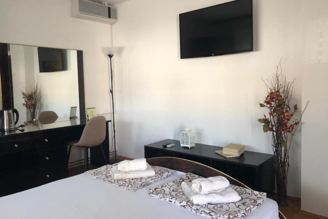Apartments Ivan Ni エクステリア 写真