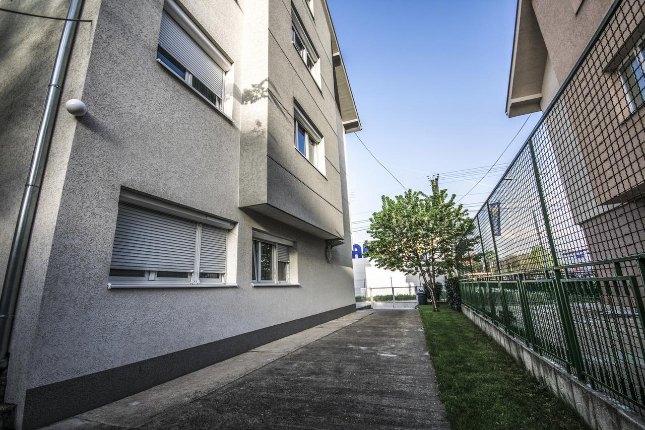 Apartments Ivan Ni エクステリア 写真